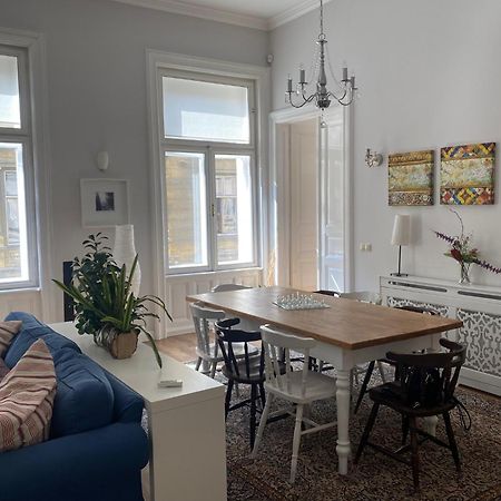 Urban Haven - 3 Beds, 3 Baths, Free Parking, Near Central Market Budapest Exterior foto
