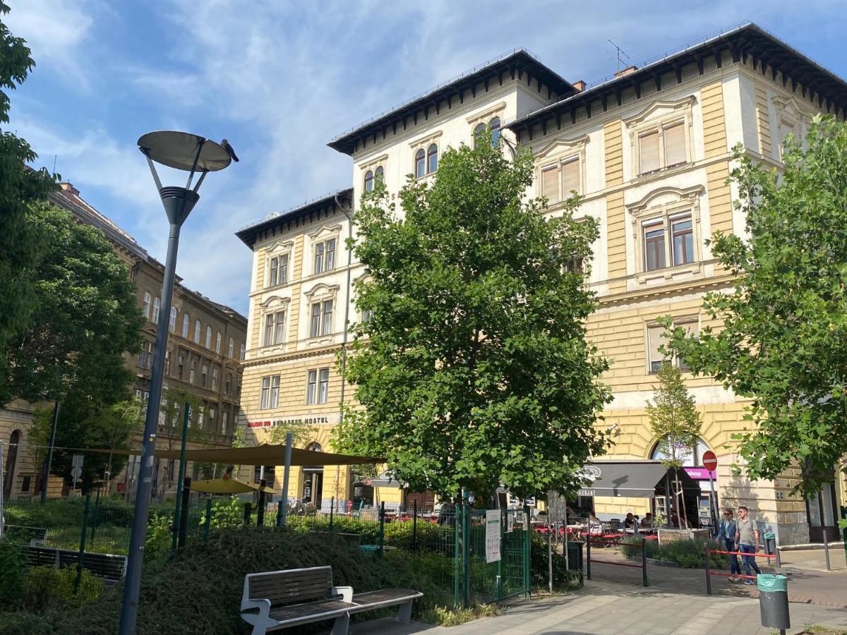 Urban Haven - 3 Beds, 3 Baths, Free Parking, Near Central Market Budapest Exterior foto