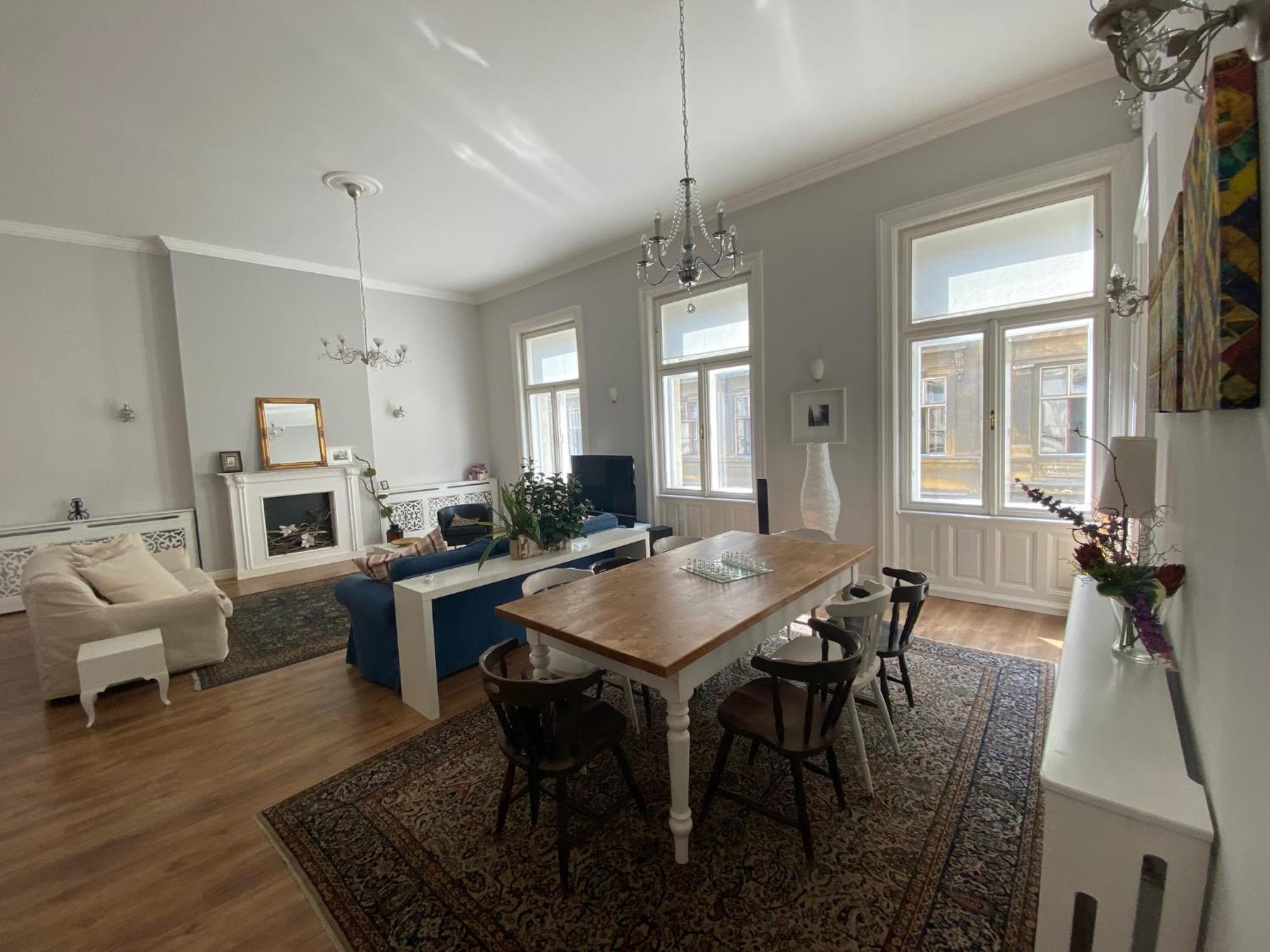 Urban Haven - 3 Beds, 3 Baths, Free Parking, Near Central Market Budapest Exterior foto